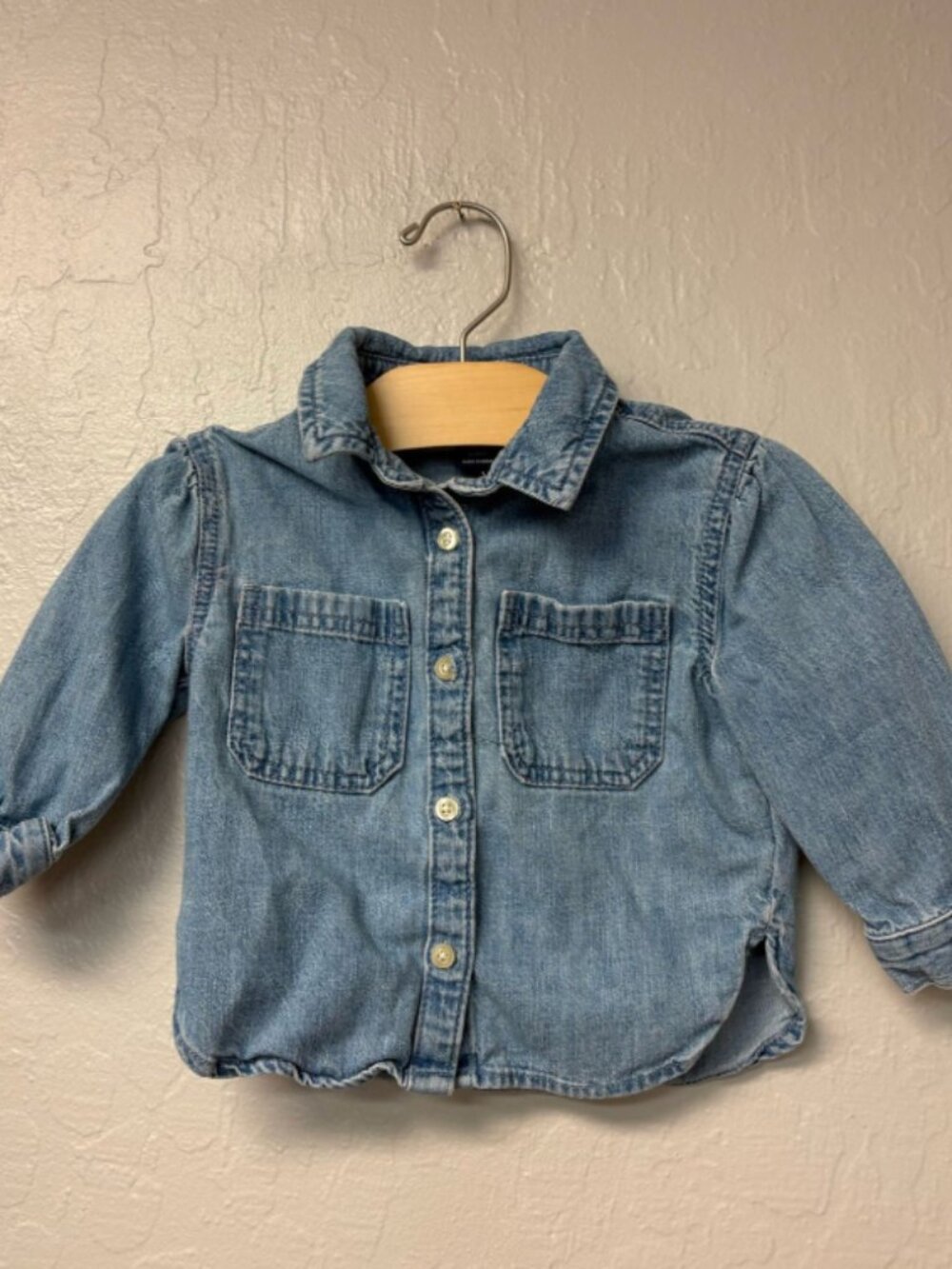$8 ADD ON baby gap denim‎ button-down top 12-18M Zara Quincy Mae Jamie Kay